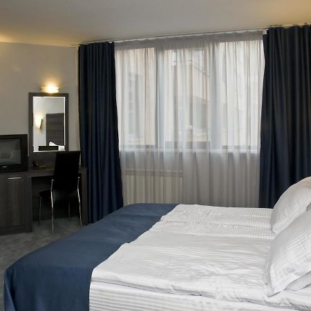 סופיה Hotel 4 Zona מראה חיצוני תמונה